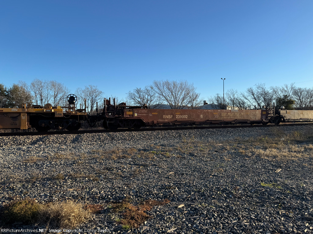 BNSF 239002